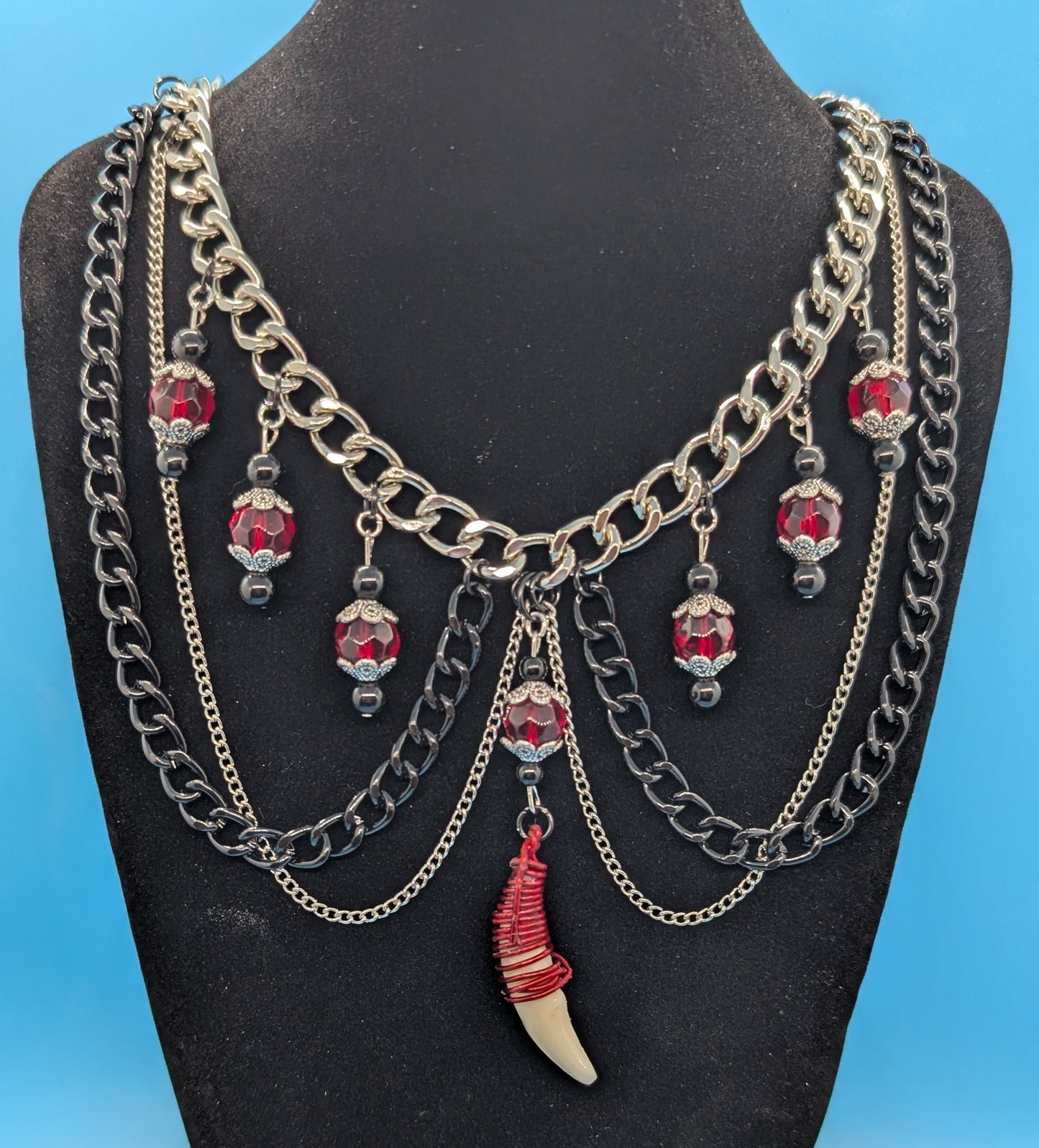 Red & Black Dog Tooth Choker